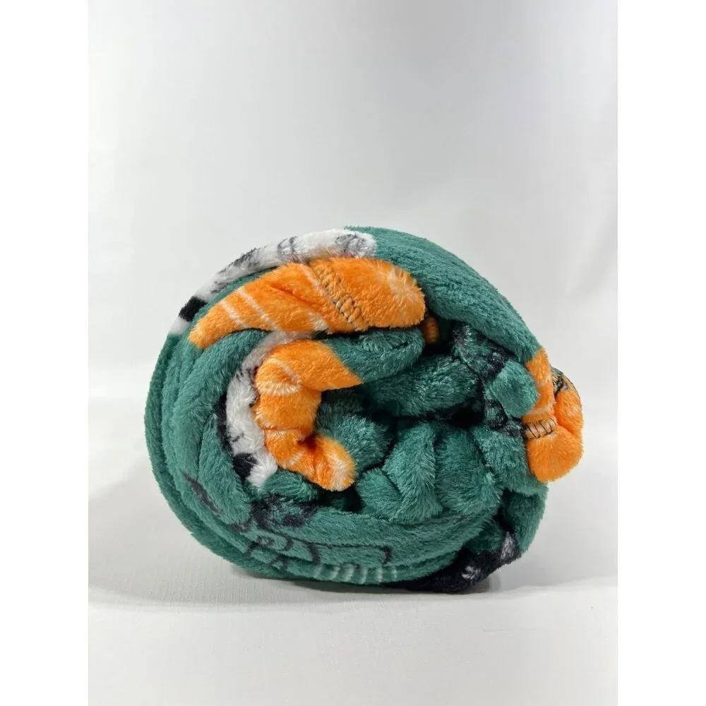 Way To Celebrate Halloween Skulls & Ravens Plush Throw Blanket 50